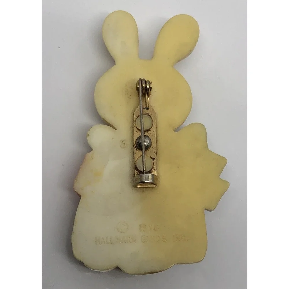 Vintage Hallmark Bernadette‎ Easter Bunny Pin Brooch 1975 Basket Plastic Dress